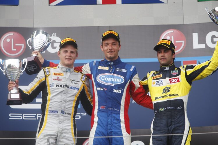 Palmer scorches to Budapest victory