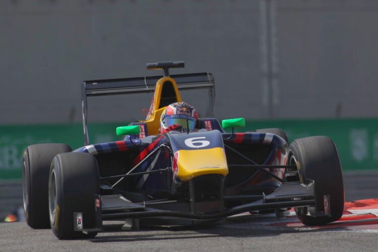 Kvyat sets the pace in GP3 Practice at Abu Dhabi