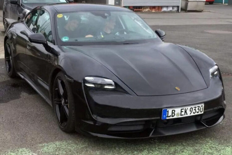 Porsche Taycan sans camouflage (Update)