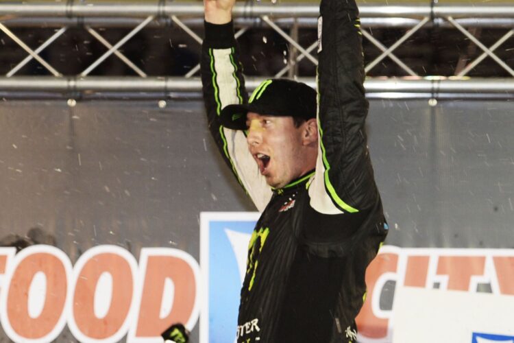 Busch dominates at Bristol