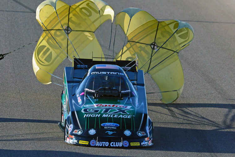 Kalitta, Force, McGaha Top Phoenix Qualifying