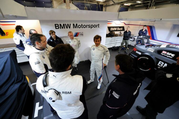 Zanardi completes historic drive in golden BMW M3 DTM