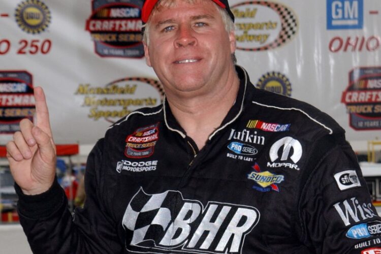 Bobby Hamilton loses battle with cancer