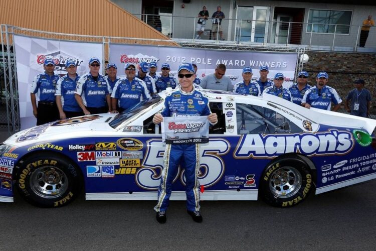 Five-time MIS winner Mark Martin starts first