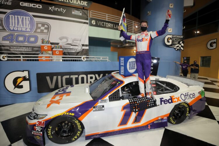 Preview: Denny Hamlin to start on Cup pole at Homestead