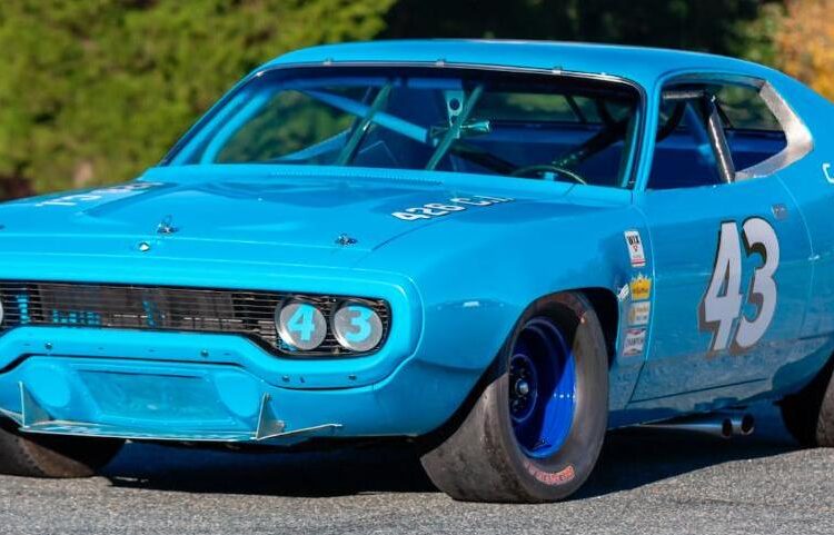 Richard Petty’s 1971 Plymouth Road Runner replica on sale