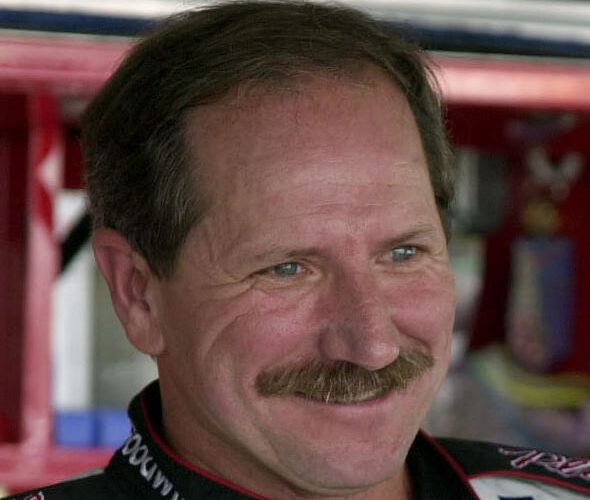 Kerry, Teresa Earnhardt in battle over last name