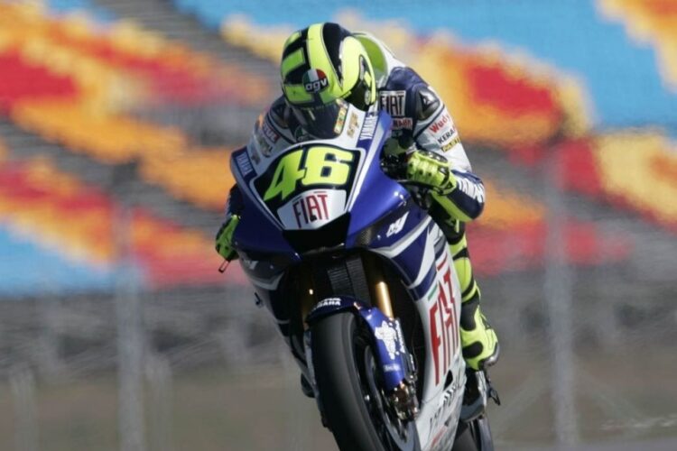 Rossi takes pole in Turkey