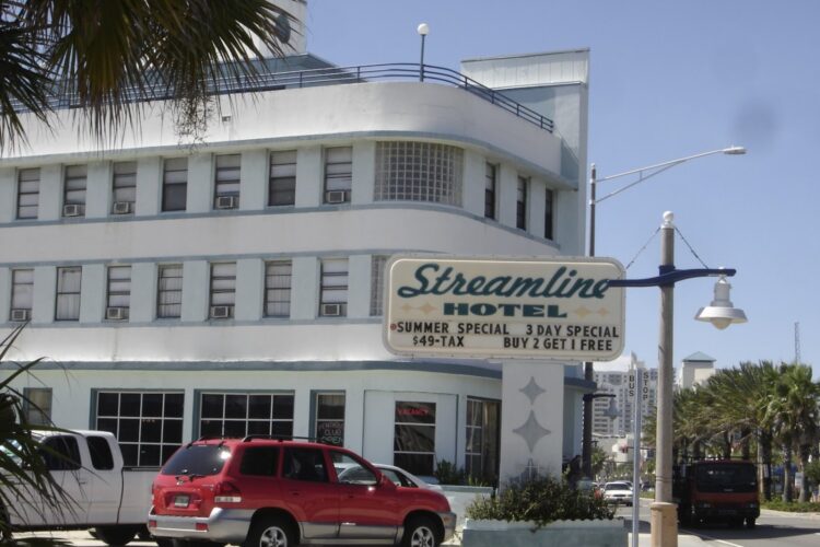 NASCAR birthplace Streamline hotel sold and to be renovated