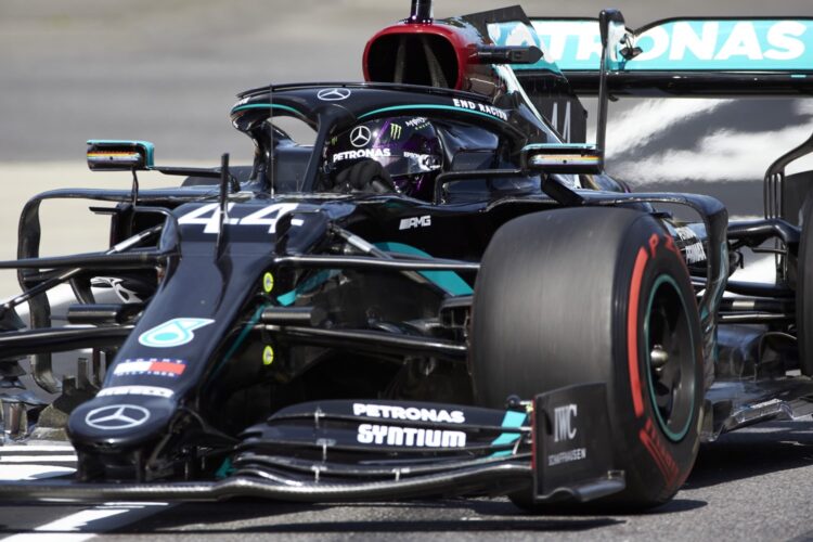 Hamilton over Bottas for a Mercedes 1-2 in Austria