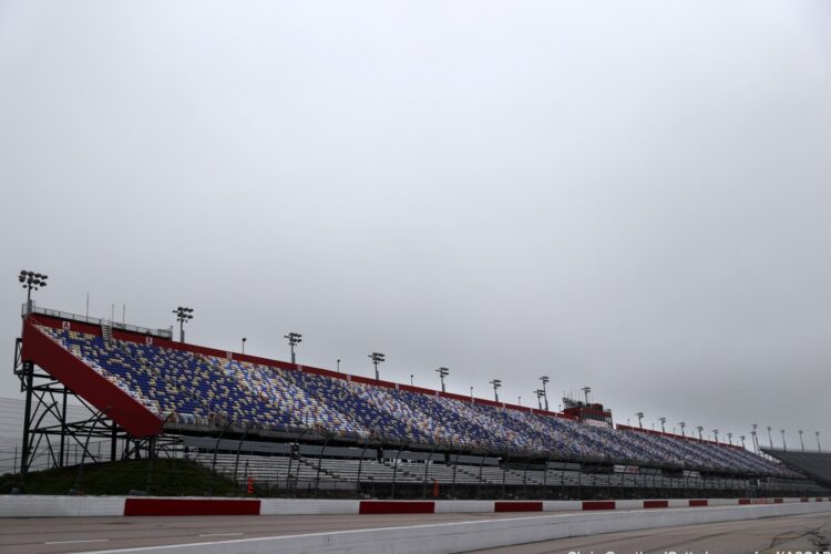 NASCAR Darlington start delayed