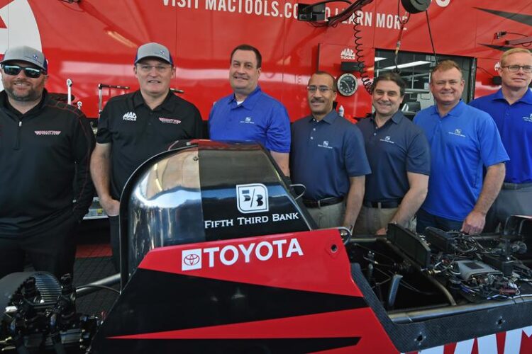 Fifth Third Bank signs multi-year sponsorship agreement with Kalitta Motorsports