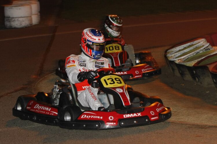 Wheldon honored at memorial kart race