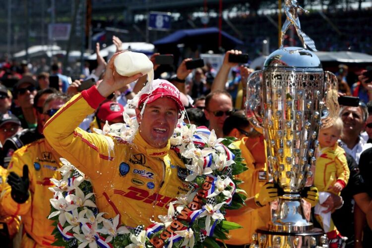 Hunter-Reay outduels Castroneves to win the Indy 500