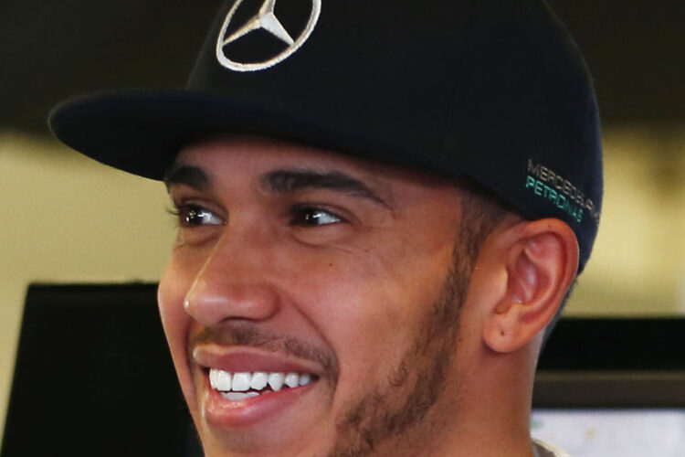 Hamilton intends to ‘dominate even more’ with sandbagging Mercedes