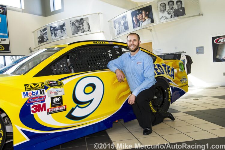 Brian Scott Signs with Richard Petty Motorsports for 2016