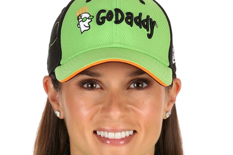 Danica not happy with yet another crew chief