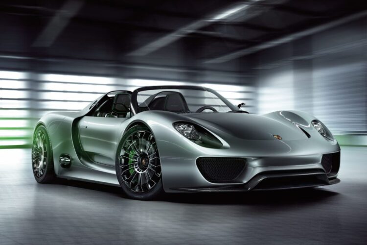 Porsche Puts a $845,000 Price tag on Its Limited-Edition 918 Spyder Hybrid