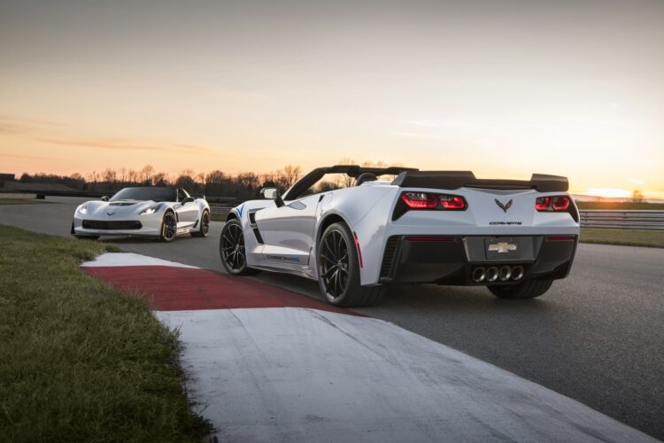 Chevrolet Corvettes Raise $2.325 Million at Barrett-Jackson