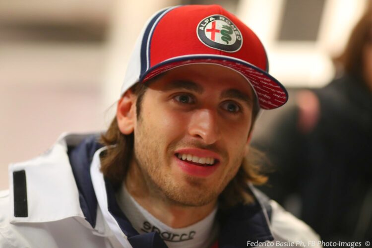 Giovinazzi admits ‘pressure’ to score first points