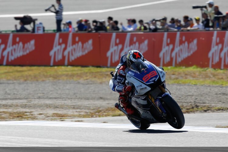 Lorenzo romps to stunning Motegi pole