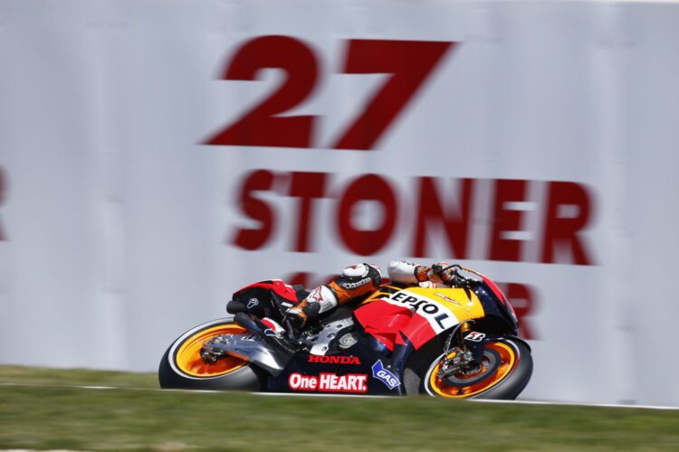 Stoner fastest on Day 1 in Phillip Island