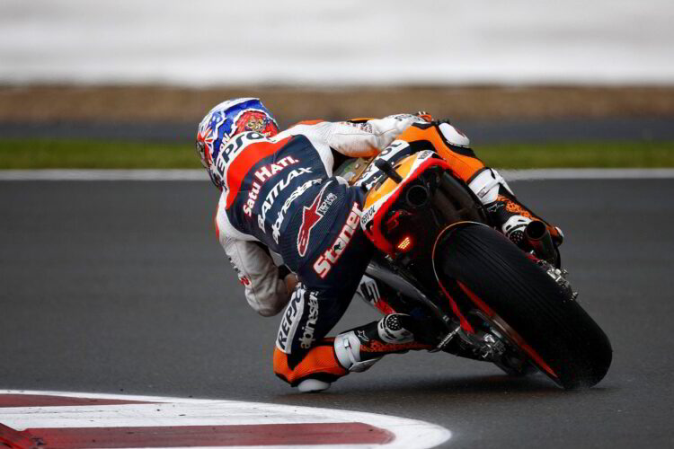 Strong start for Stoner at Silverstone