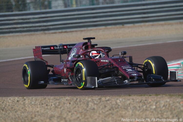 First pictures of Alfa Romeo 2019 F1 car on track