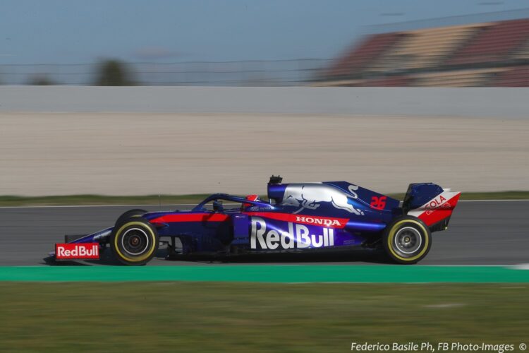 Kvyat uses soft C5 tires to top Day 3 in Barcelona (Update)