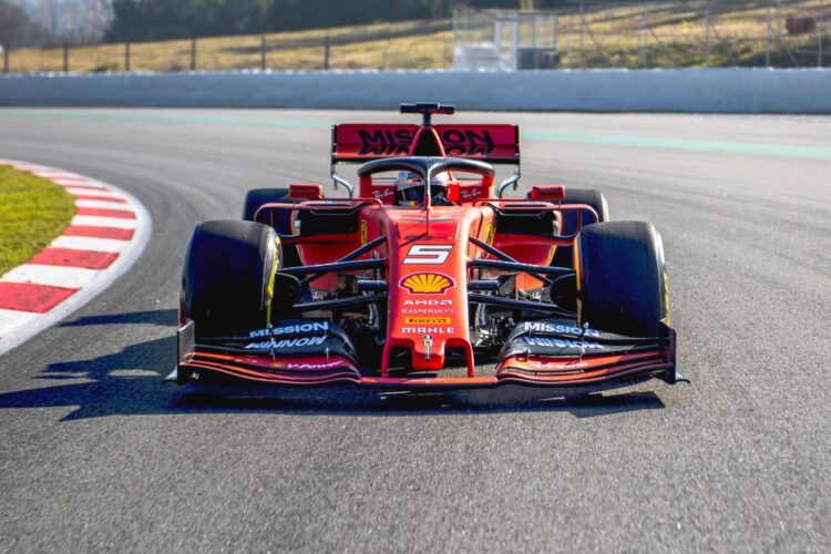 Vettel finishes Day 1 on top