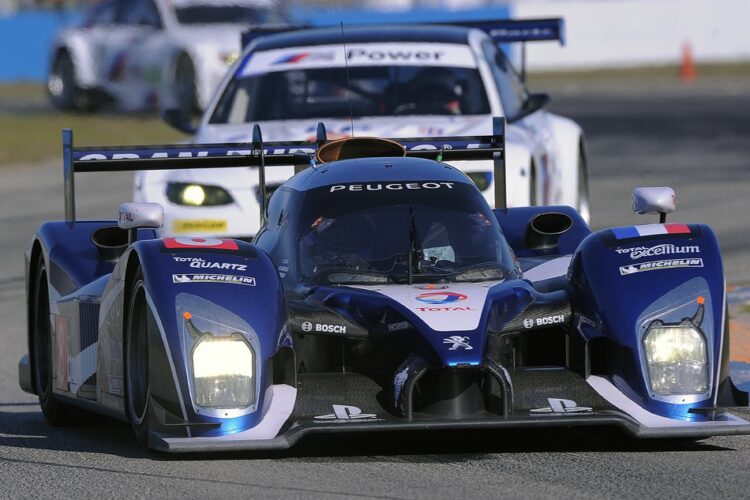 Peugeot tops Day 1 Sebring testing