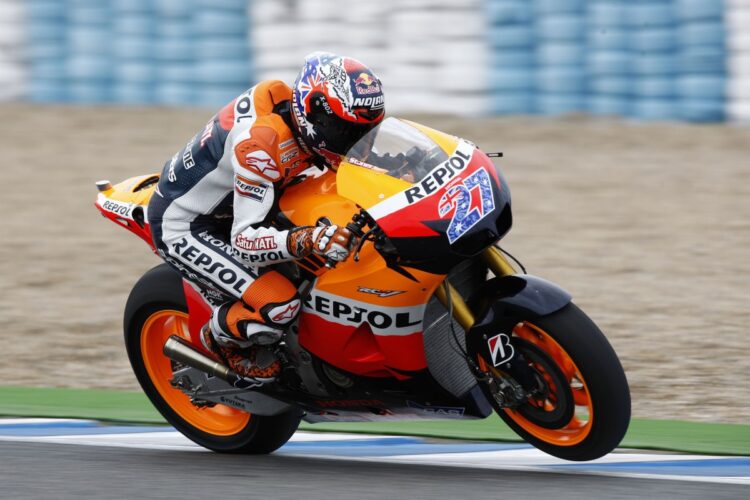 Stoner tests the 2012 Honda prototype in Jerez