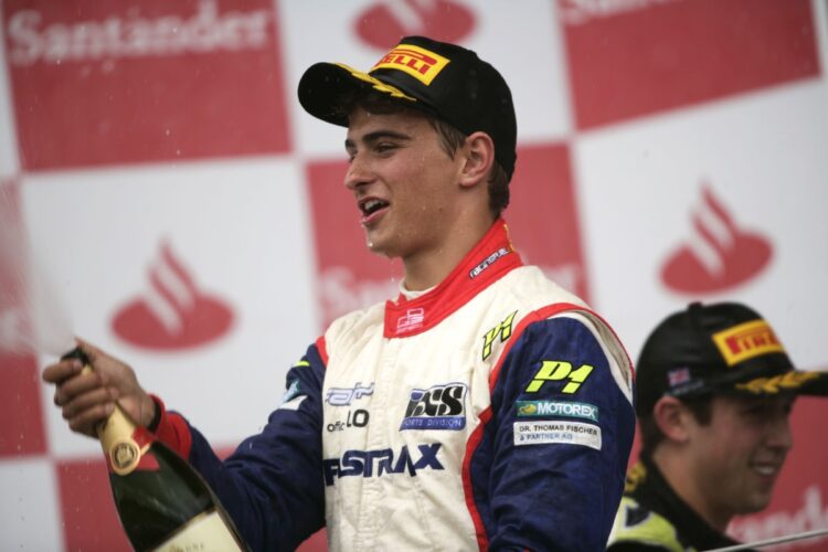 Muller wins frenzied Silverstone GP3 race