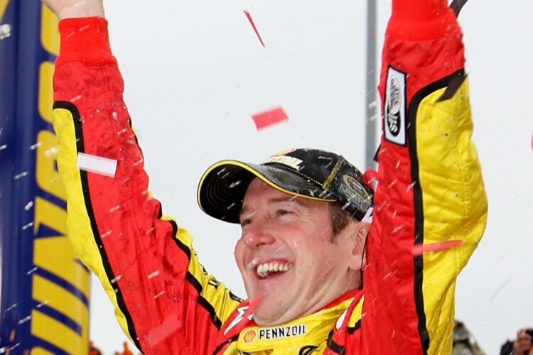 Kurt Busch wins Dover Sprint Cup race