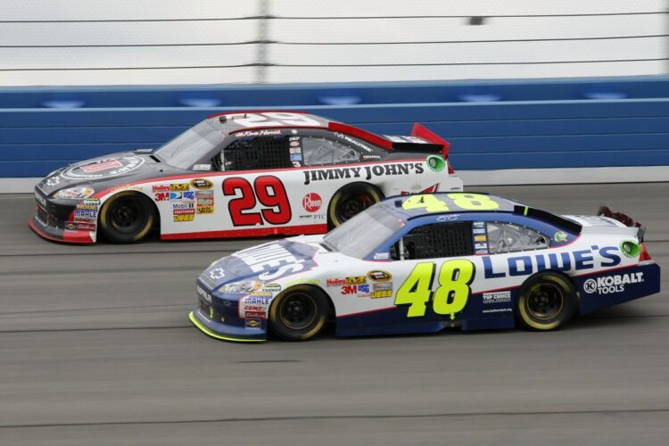 Harvick beats Johnson & Busch to win Auto Club 400