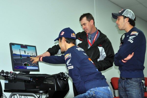 Pedrosa and Dovizioso visit Honda Training Centre