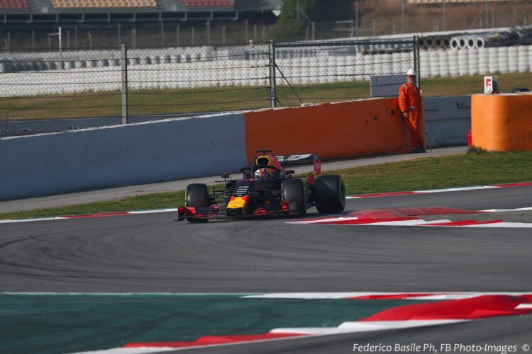 Scenes from final day of testing in Barcelona