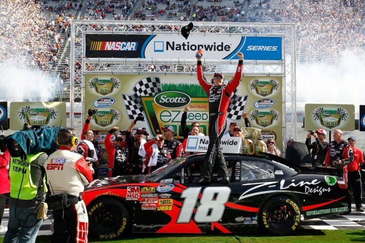 Busch wins 4th straight race at Bristol