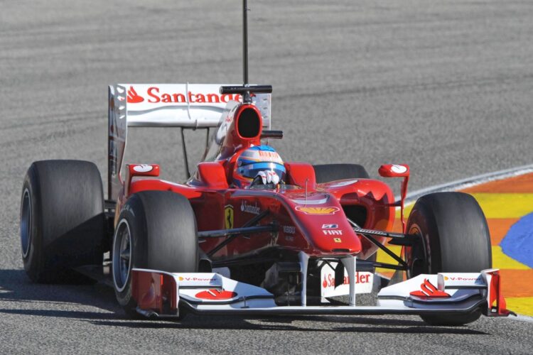 Alonso happy after first day in Ferrari