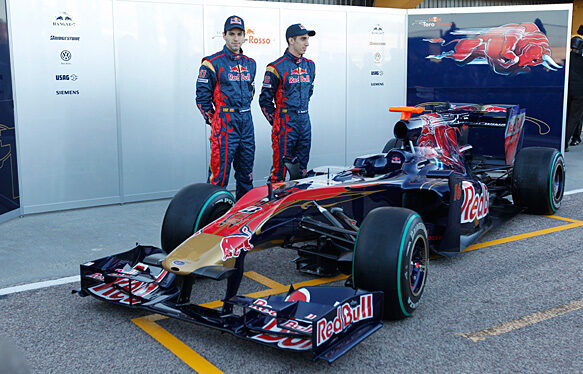 Toro Rosso launches STR5 in Valencia