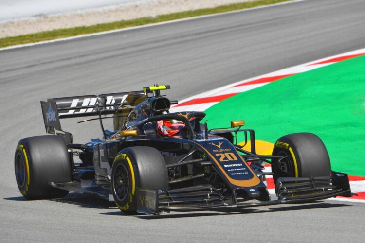 Magnussen doubts Haas has solved tire problem