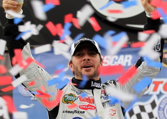 Jimmie Johnson defeats Harvick in Fontana