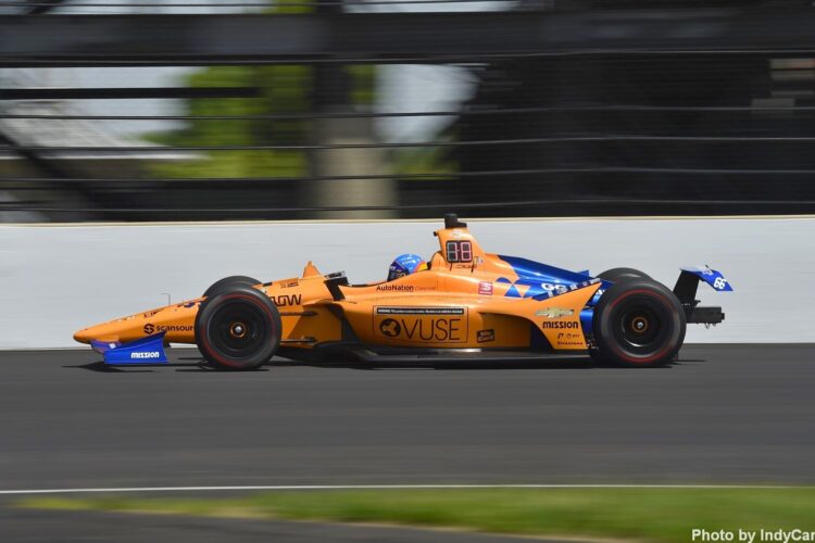 Alonso clouts Turn 3 wall in Indy practice