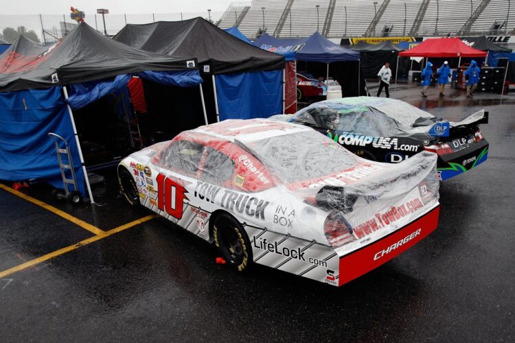 Rain washes out Martinsville qualifying