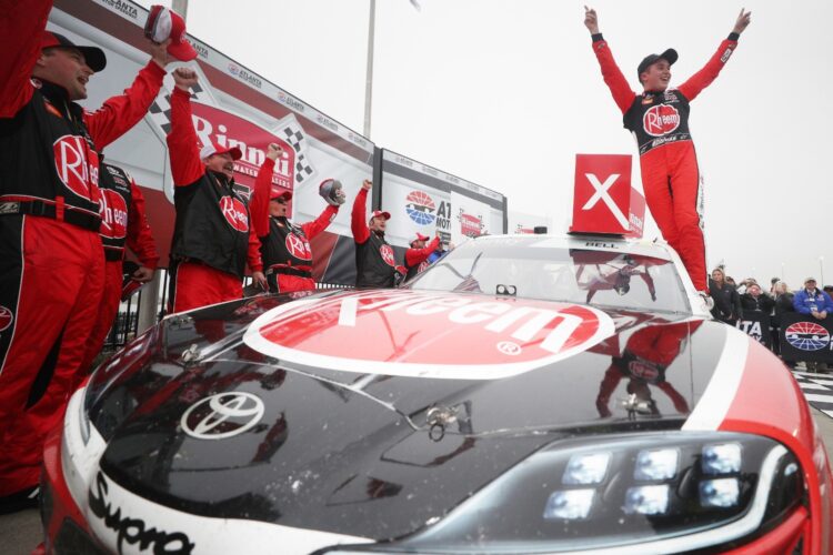 Victory Lane: Bell celebrates dominating Atlanta performance