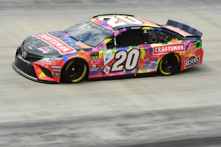 Jones leads early Saturday Bristol practice