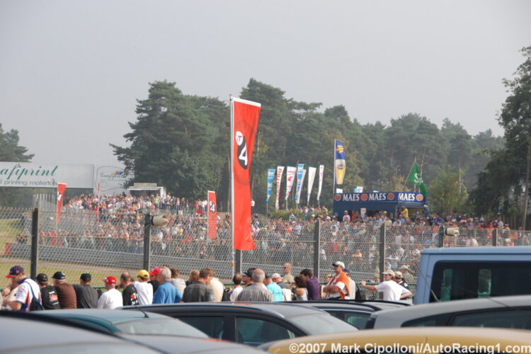 Fans pour into Zolder