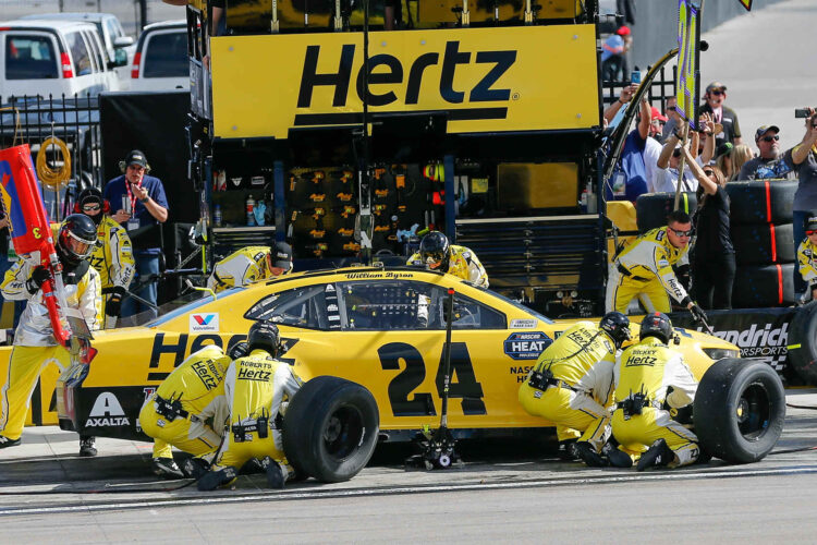 Hertz Renews Sponsorship Deal With Hendrick Motorsports