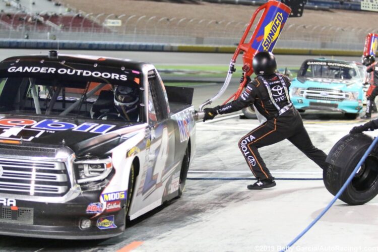 NASCAR introduces new pit stop procedure at select races