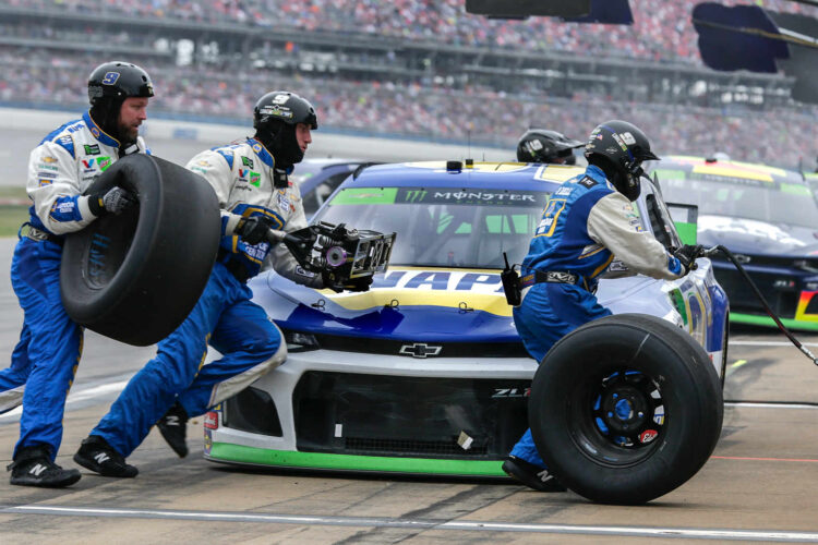 NASCAR issues lug-nut penalties after Homestead